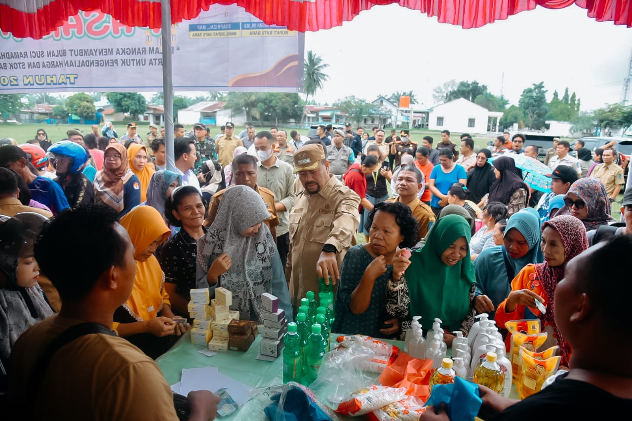 Pemkab Batu Bara Gelar Pasar Murah, Bantu Masyarakat Penuhi Kebutuhan Pokok dengan Harga Terjangkau