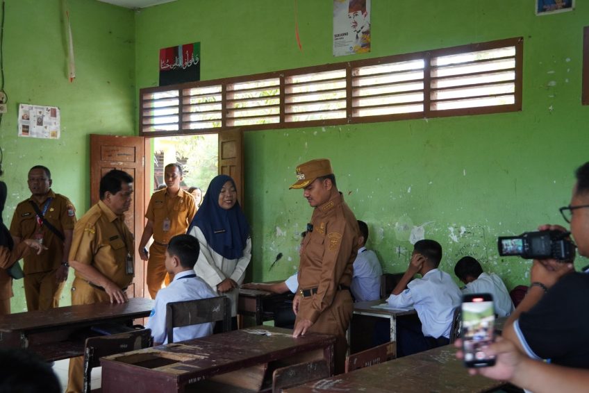 Monitoring Fasilitas Pendidikan, Wali Kota Tanjungbalai Kunjungi SMPN 2 dan SDN 132402